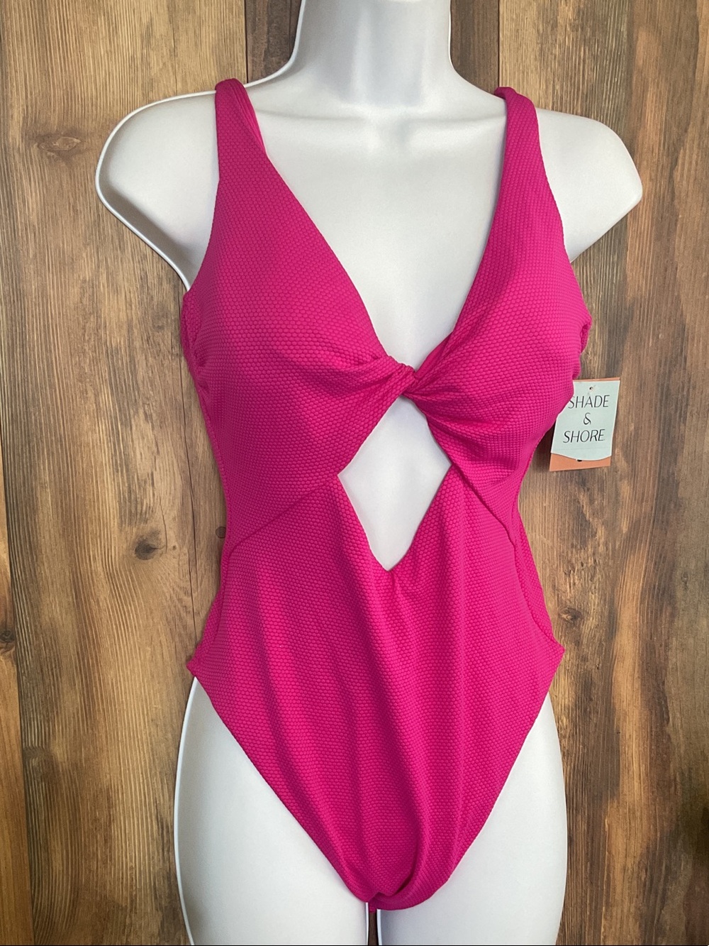 Shade & Shore Hot Pink Twist Cutout One-Piece Swimsuit M  NWT